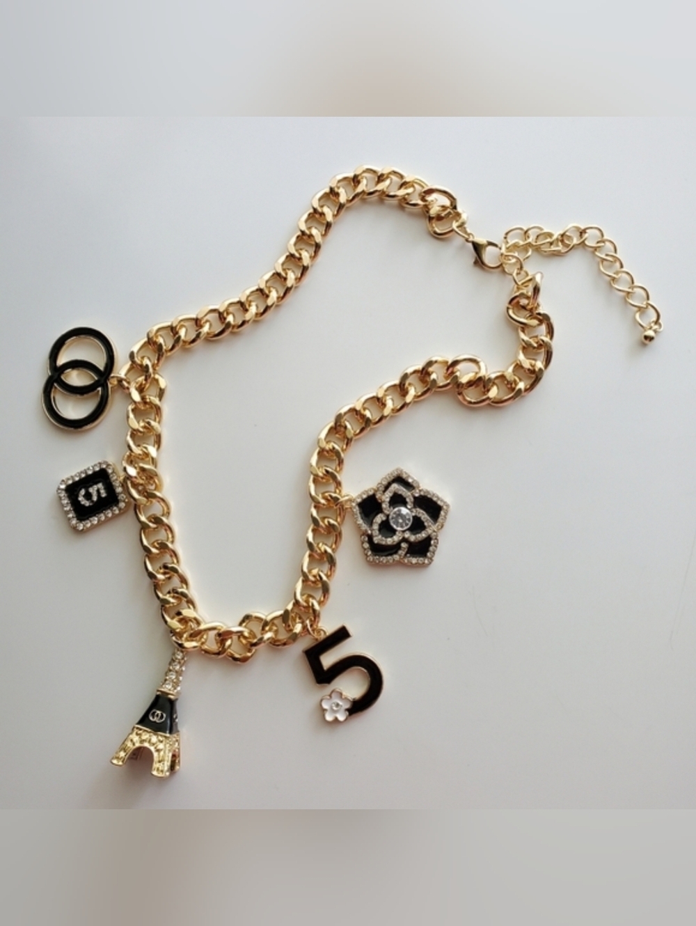 VERA by New York - Charm Necklace